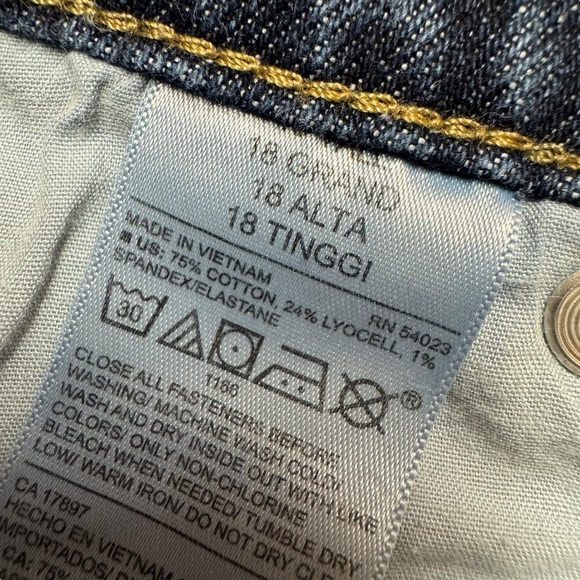 Old Navy Buttonfly High Rise Slouchy Straight leg denim jeans women’s 18 T - Picture 8 of 13